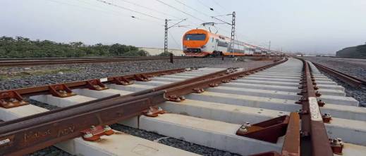 اصطدام قطار بشاحنة يتسبب في توقف مؤقت لحركة القطارات بين طنجة وفاس