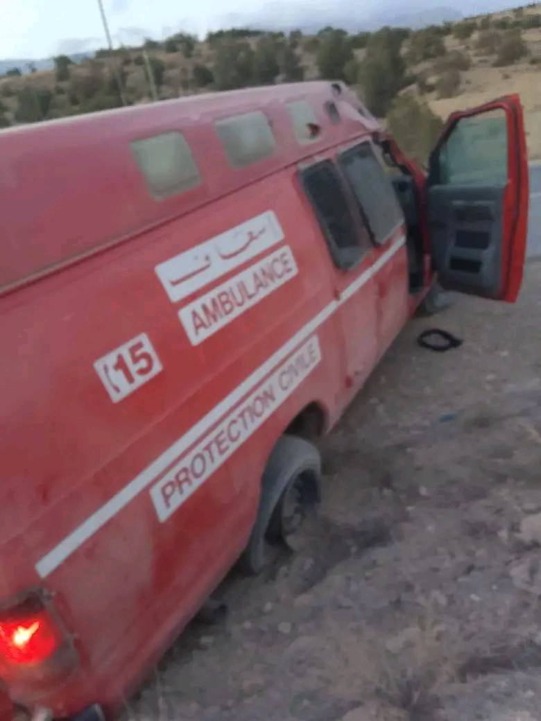 حادث مروري لسيارة الوقاية المدنية بين أزلاف وميضار