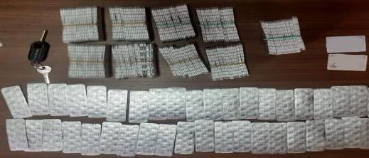 توقيف مغربي مقيم بإسبانيا بمحاولة تهريب أقراص مخدرة