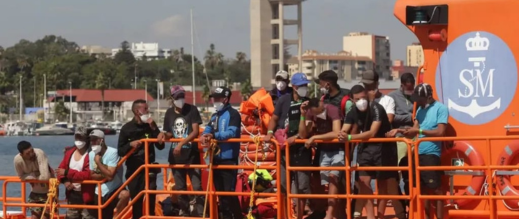 المغرب ينجح في استصدار تسليم مشتبه به في شبكة تهريب مهاجرين بإسبانيا