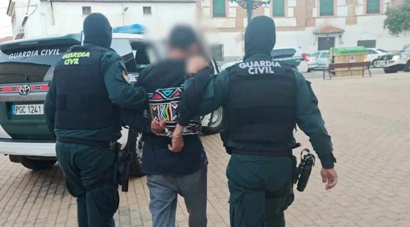 كانت تنطلق من الناظور.. تفكيك شبكة إجرامية للتهجير وتزوير الوثائق بمليلية