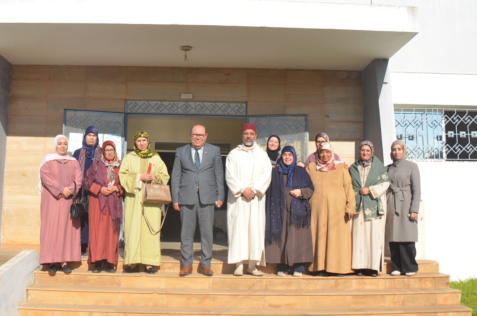 العرائش تستضيف قراءة في كتاب “إمارة المؤمنين” للدكتور عبد الله بوصوف وسط نقاش فكري واسع