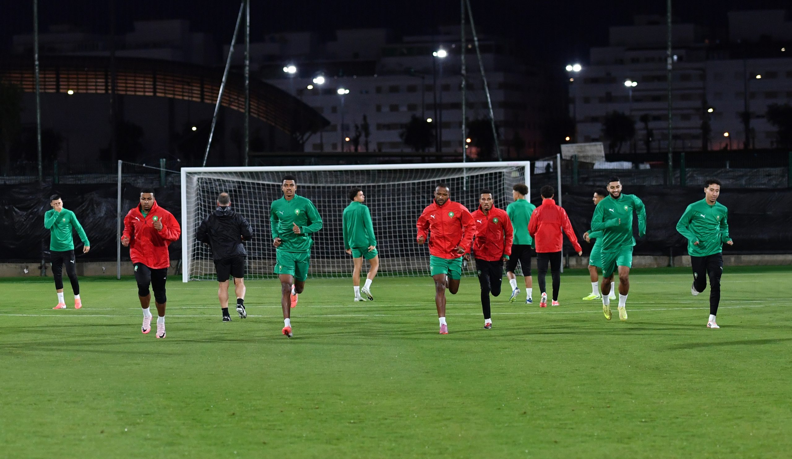 أسود الأطلس يخوضون أول حصة تدريبية استعدادا لاستحقاقات الكان