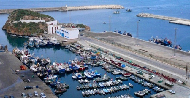 الاضطرابات الجوية تغلق ميناء الحسيمة ابتداء من اليوم السبت