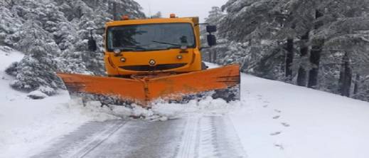 طقس استثنائي يضرب الحسيمة والدريوش: ثلوج ورياح قوية وانخفاض حاد في الحرارة