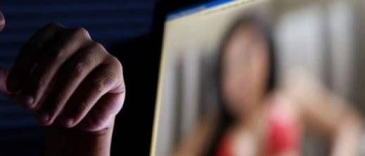 إيداع شرطي متدرب السجن بعد الاشتباه في استغلال وابتزاز قاصرات