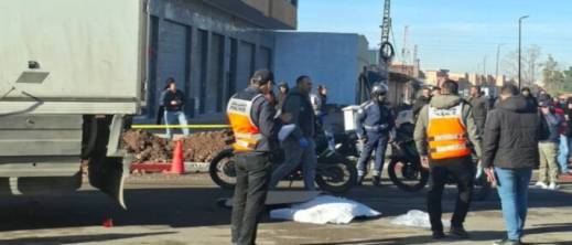 شاحنة تنهي حياة شاب وزوجته الحامل في حادثة سير مروعة