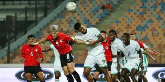 الكاف تعين حكما مغربيا لقيادة مباراة الترتيب