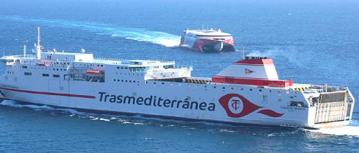 تعليق الملاحة البحرية بين طنجة وطريفة بسبب سوء الأحوال الجوية