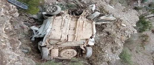 سقوط سيارة من منحدر يفوق 100 متر بجماعة شقران