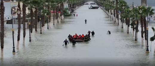 فيضانات القصر الكبير: إجلاء نحو 48 ألف شخص بسبب ارتفاع منسوب وادي اللوكوس