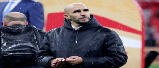 تفاصيل تعرض وليد الركراكي لإهانات ومعاملة غير لائقة بمطعم في الرباط