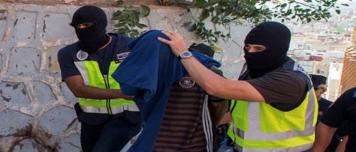 بتهمة تجنيد الشباب والقاصرين "المهاجرين" بمليلية.. إدانة المتورطين بـ 6 سنوات سجنا