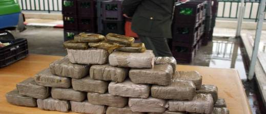 محاكمة مثيرة في فرنسا: متهم بقيادة شبكات كبرى لاستيراد القنب من المغرب يواجه تسع سنوات سجنا