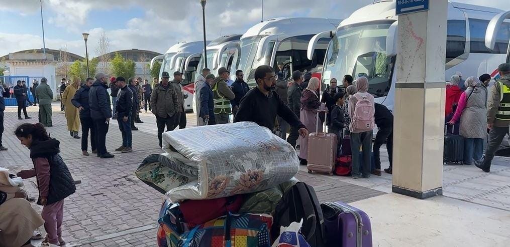 بدء عملية عودة المواطنين النازحين بسبب فيضانات إقليم العرائش