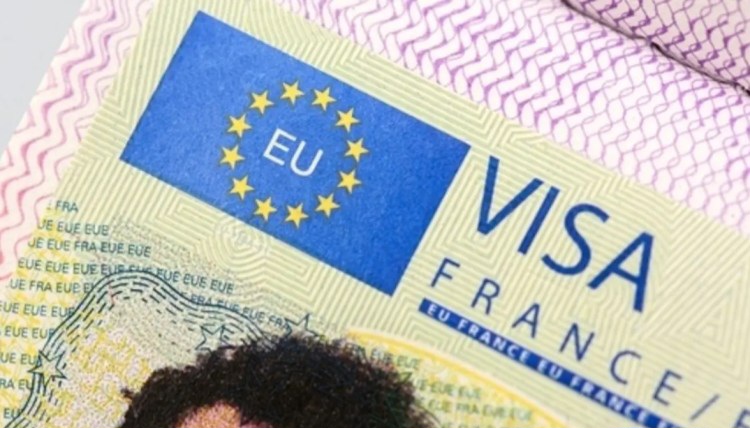 الاتحاد الأوروبي يغير استراتيجية منح تأشيرة شينغن للأجانب