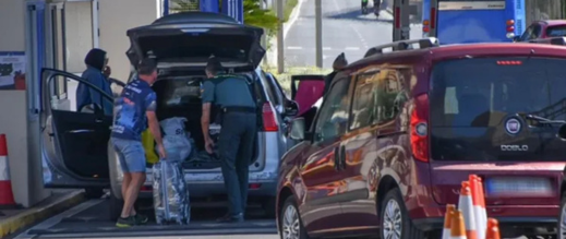 محكمة إسبانية تدين مغربياً بمحاولة رشوة عنصر أمن عند معبر المدينة المحتلة