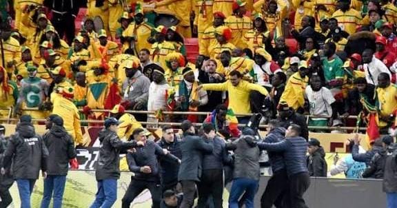 إدانة 18 مشجعا سنغاليا بالحبس بسبب شغب نهائي الكان