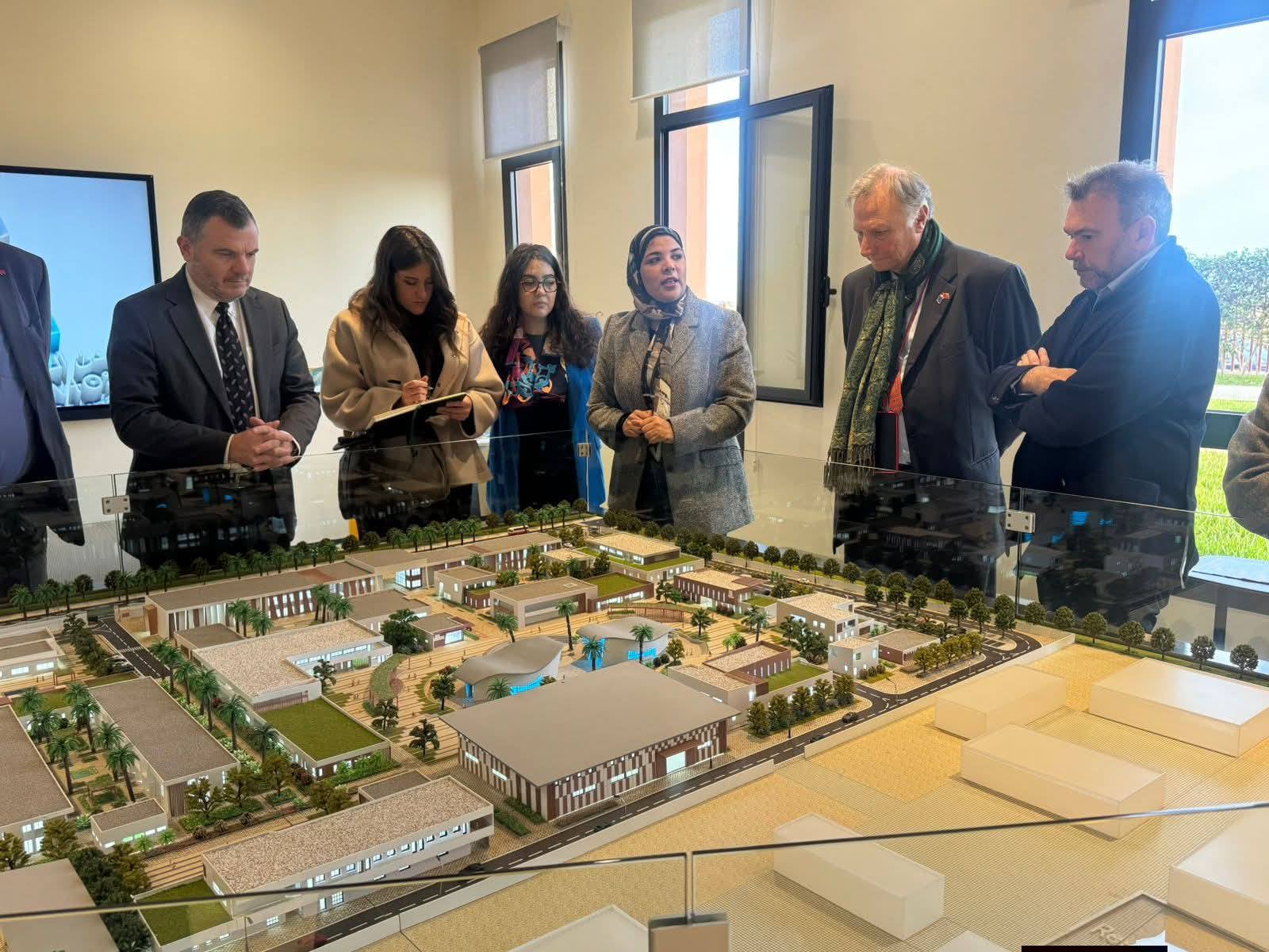 وفد أوروبي رفيع المستوى يحل بالإقليم لتفقد "مارتشيكا" وميناء الناظور غرب المتوسط