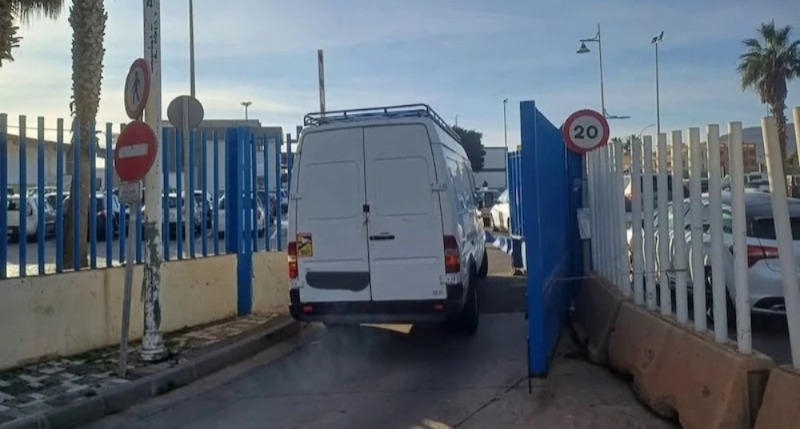 ألباريس يؤكد: لا مشاكل في جمارك مليلية وسبتة والعلاقات مع المغرب تاريخية