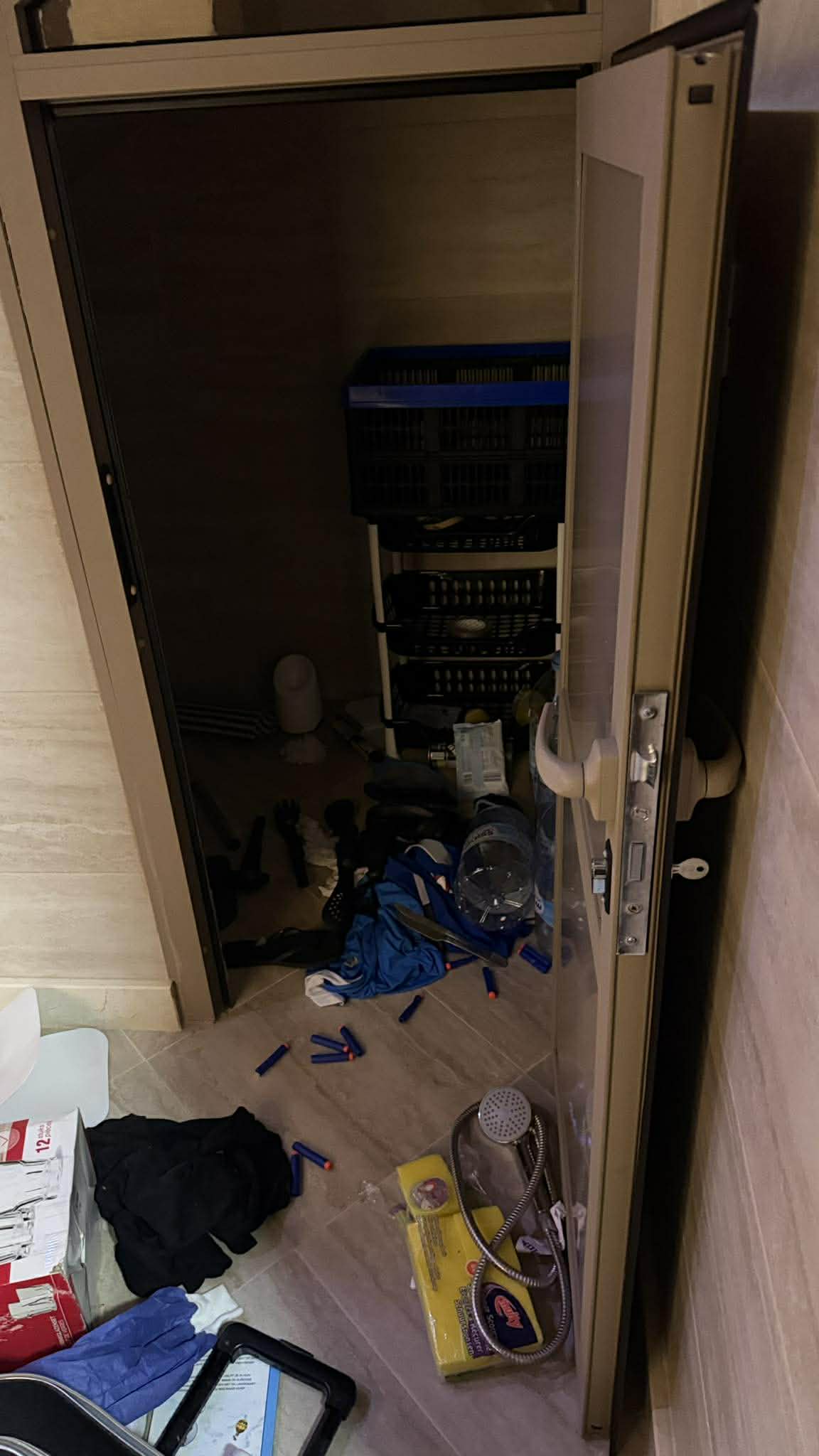 توقيف ثلاثيني من ذوي السوابق بعد سرقات استهدفت منازل الجالية بحي عاريض