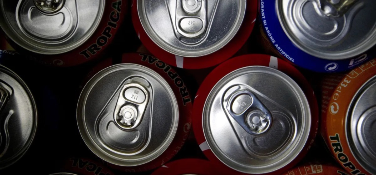 إسبانيا تشدد القيود على مشروبات الطاقة للقاصرين