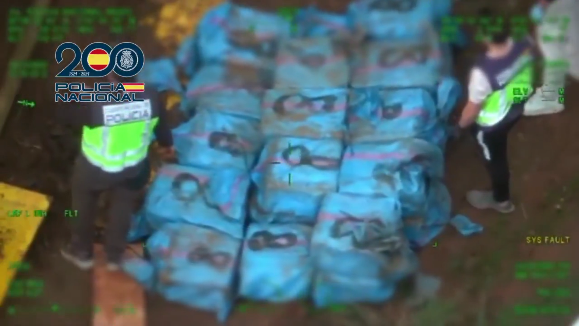 الشرطة الإسبانية تحجز 19 بندقية كلاشينكوف وأكثر من طن من الكوكايين في عملية أمنية كبرى