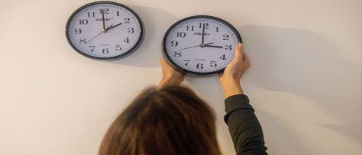 على غرار المغرب.. إسبانيا تستعد لتغيير الساعة الرسمية نهاية مارس 2026