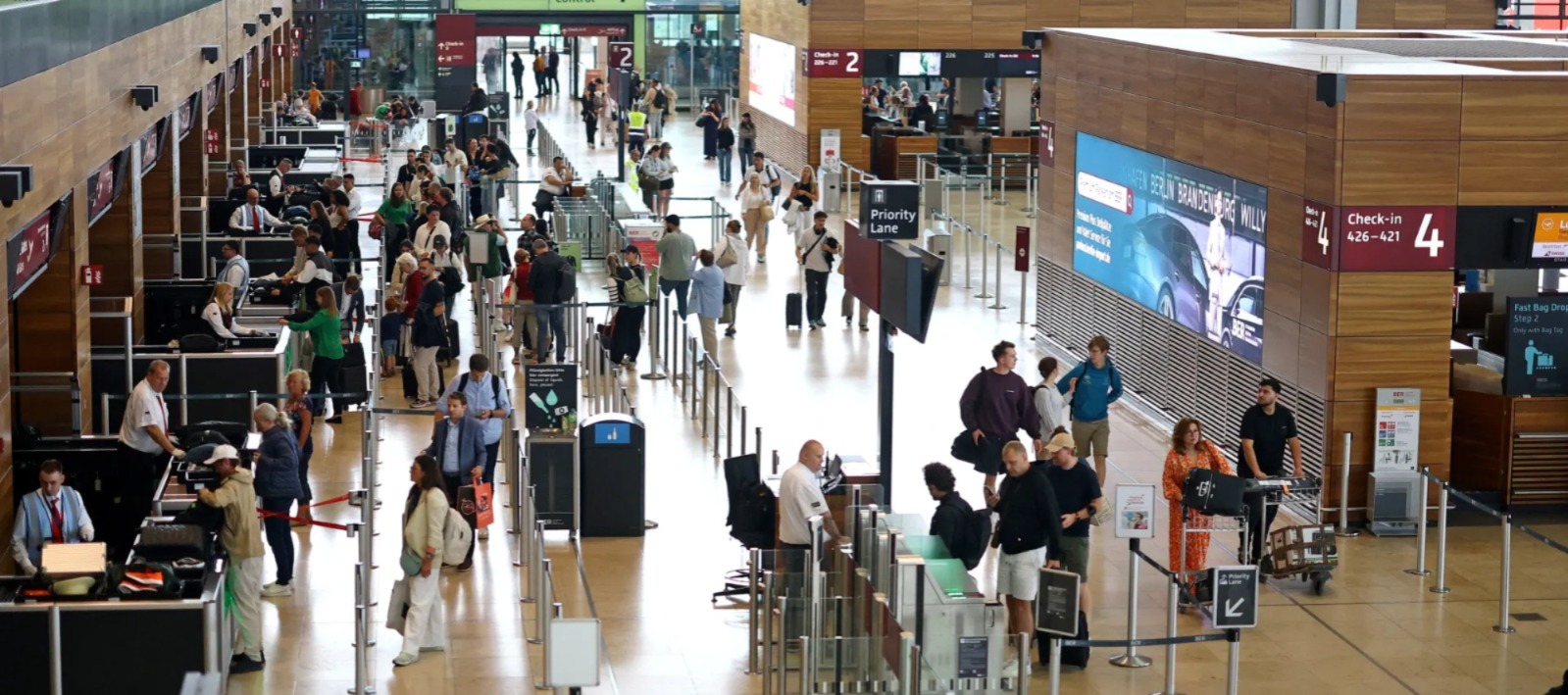 غرامة لشركة الطيران بعد السماح برحيل مسافر بدون تأشيرة إلى أوروبا