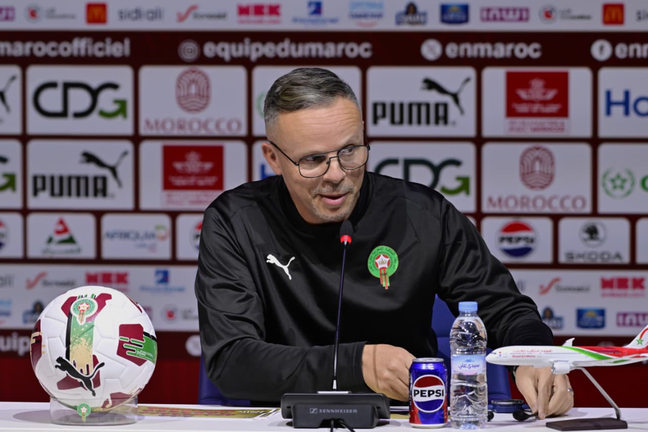 وهبي يوضح سبب غياب حكيم زياش عن لائحة المنتخب