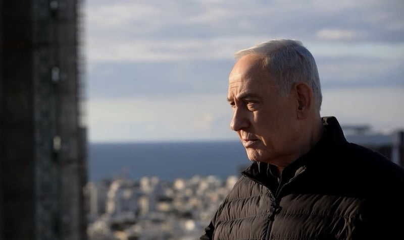 نتنياهو يرفع سقف التوتر ويدعو إلى “توسيع الحرب” الإقليمية