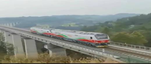 خط الناظور–وجدة–فاس يستعد للتحديث.. انطلاق تجارب قاطرات الجيل الجديد في الصين