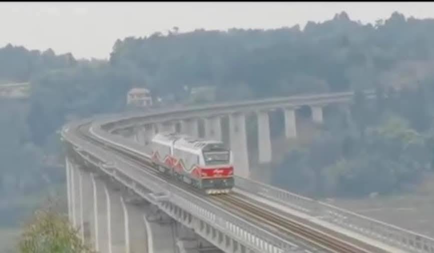 خط الناظور–وجدة–فاس يستعد للتحديث.. انطلاق تجارب قاطرات الجيل الجديد في الصين