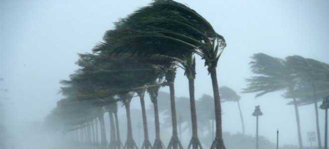 نشرة إنذارية.. أمطار رعدية ورياح قوية تهم عدة أقاليم بالمملكة