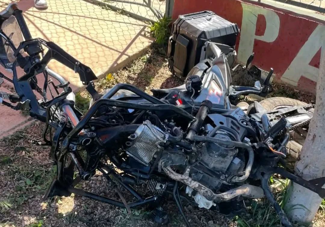 حادث سير خطير بقرية أركمان يُصيب شابين بجروح وكسور