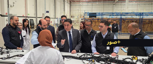 كاتب الدولة عمر حجيرة يطلع على أداء وحدة صناعية كبرى بجهة الشرق