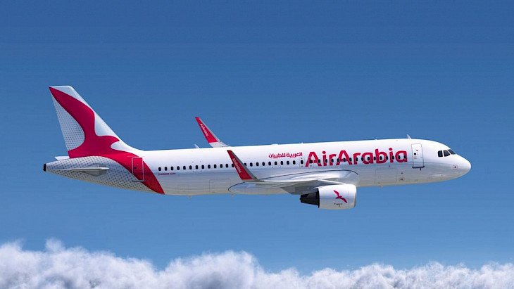 غضب عارم يلاحق "العربية للطيران" بعد فقدان حقائب عشرات المسافرين في رحلة من الناظور صوب برشلونة