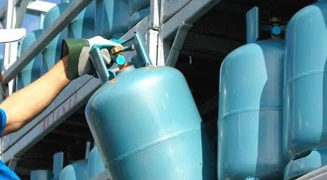 أزمة الغاز تهدد الأسر بالناظور.. موزعو “البوطا” يعلنون إضراباً لمدة 48 ساعة