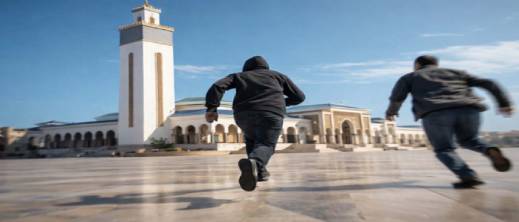 توقيف غرباء من طرف فرقة "مكافحة العصابات" بالناظور يندسون وسط المصلين بغرض النشل