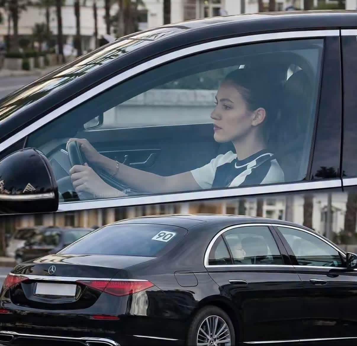 في سن 19.. الأميرة للا خديجة تقود سيارتها بعلامة “90” وتثير تفاعلا واسعا