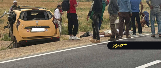 مصرع فتاتين وإصابة 7 أشخاص في حادث سير مروع بين سيارتي أجرة