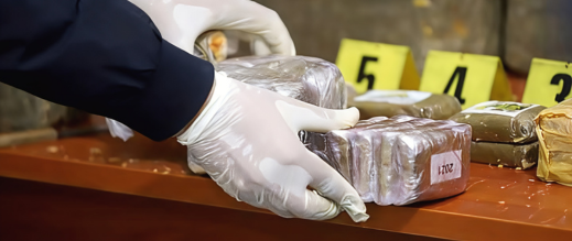 درك الحسيمة يحجز 140 كيلوغراماً من المخدرات داخل سيارة مخصصة للكراء