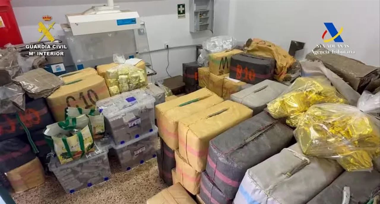 تفكيك شبكة لتهريب الحشيش من سواحل الريف إلى إسبانيا وحجز 3 أطنان من المخدرات