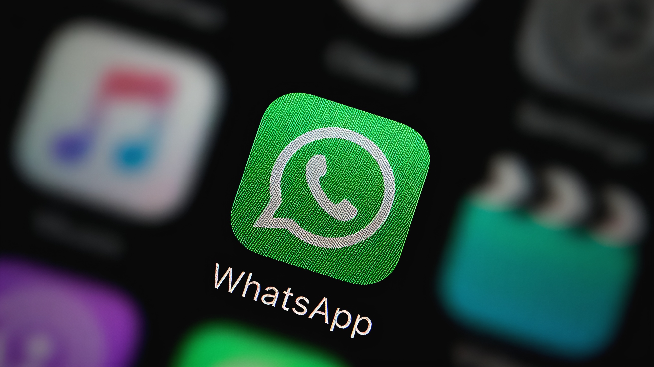 شبكة ابتزاز عبر “واتساب” توقع ضحايا بالناظور وتستدرجهم بمكالمات مصورة