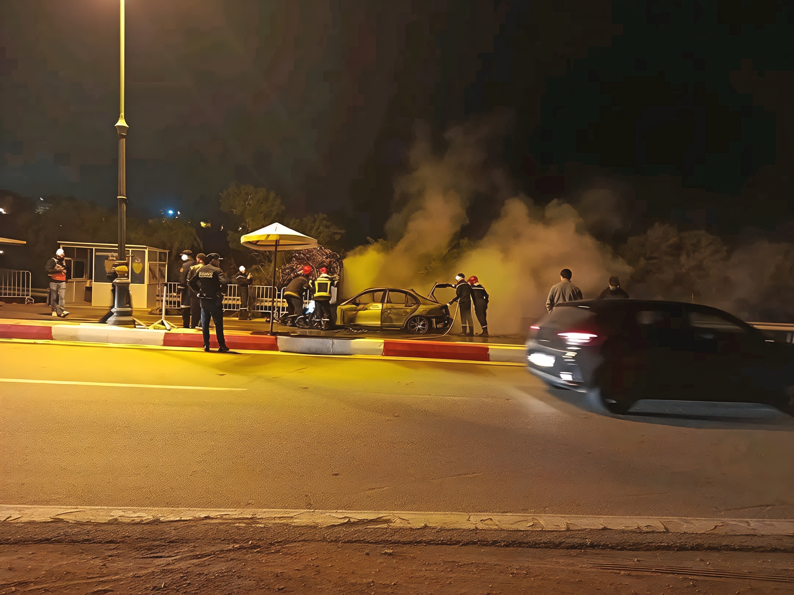 الحسيمة.. نيران مفاجئة تلتهم سيارة بالكامل مخلفة خسائر مادية جسيمة