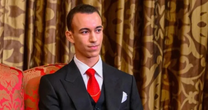 الأسرة الملكية  تحتفل بالذكرى الـ23 لميلاد ولي العهد الأمير مولاي الحسن