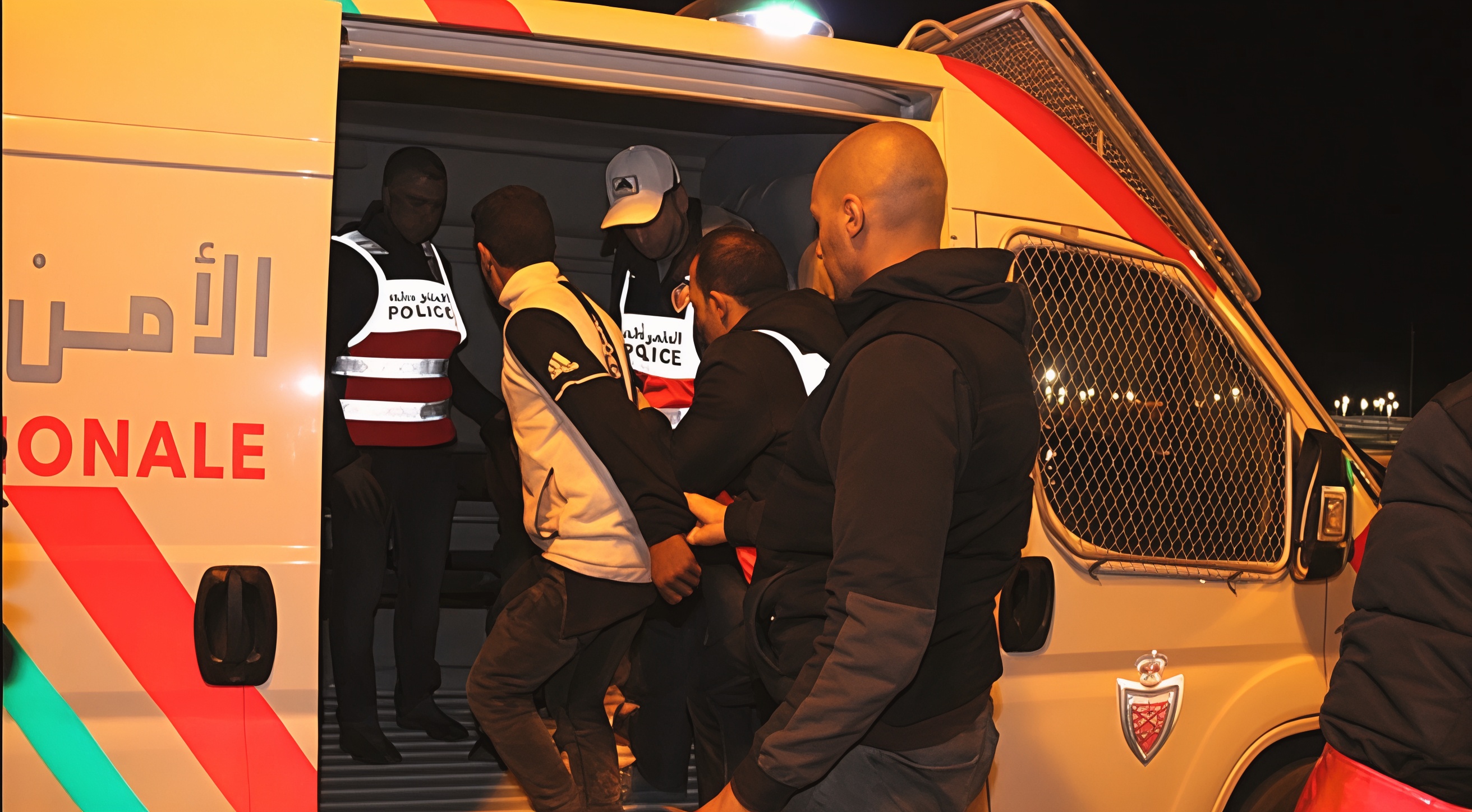 توقيف شقيقين بزايو للاشتباه في تورطهما في "تعذيب" شقيقهما وتوثيق الاعتداء عبر "فيديو"