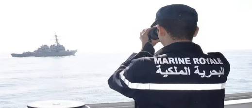 في عملية نوعية.. البحرية الملكية تحاصر سفينة تركية بالكويرة