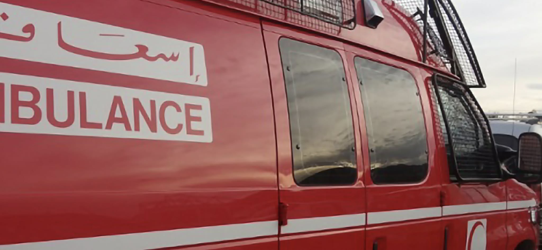 إصابة شاب بجروح خطيرة إثر قفزة من صخور بشاطئ غير محروس بأركمان
