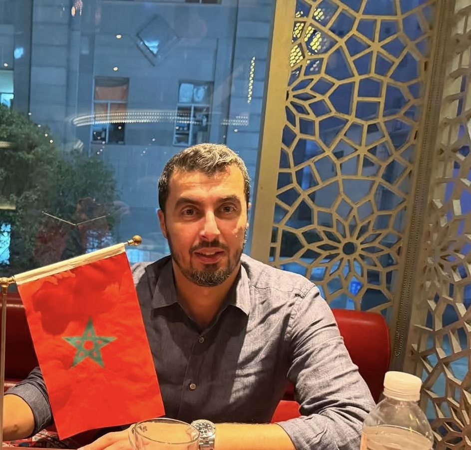 كوثر تنير بيت أخينا يحيى أمقران بالعاصمة البلجيكية بروكسل